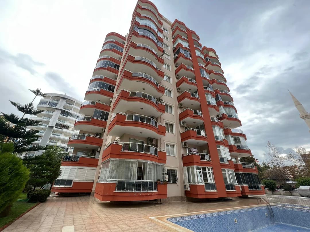Mahmutlar’da Denize 250 Metre Eşyalı 2+1 Satılık Daire | 125 M²