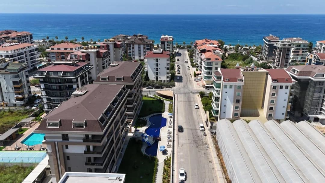 Prodaje Se Namješten Dupleks Apartman 3+1 U Pia Royal Residence, 200 Metara Od Mora U Kestelu.