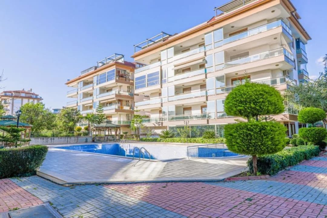 Kestel Atalay Sitesi’nde Satılık Bahçe Dubleksi | Tek Tapuda 2 Daire Full Eşyalı 3+1 Ve 2+1| Denize 400 M