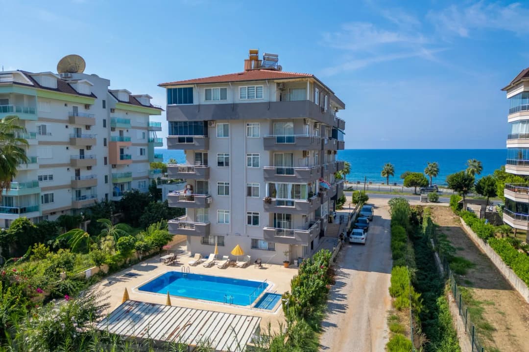 Kestel'de Denize Sıfır, Deniz Ve Dağ Manzaralı Namješten 1+1 Stan Na Prodaju