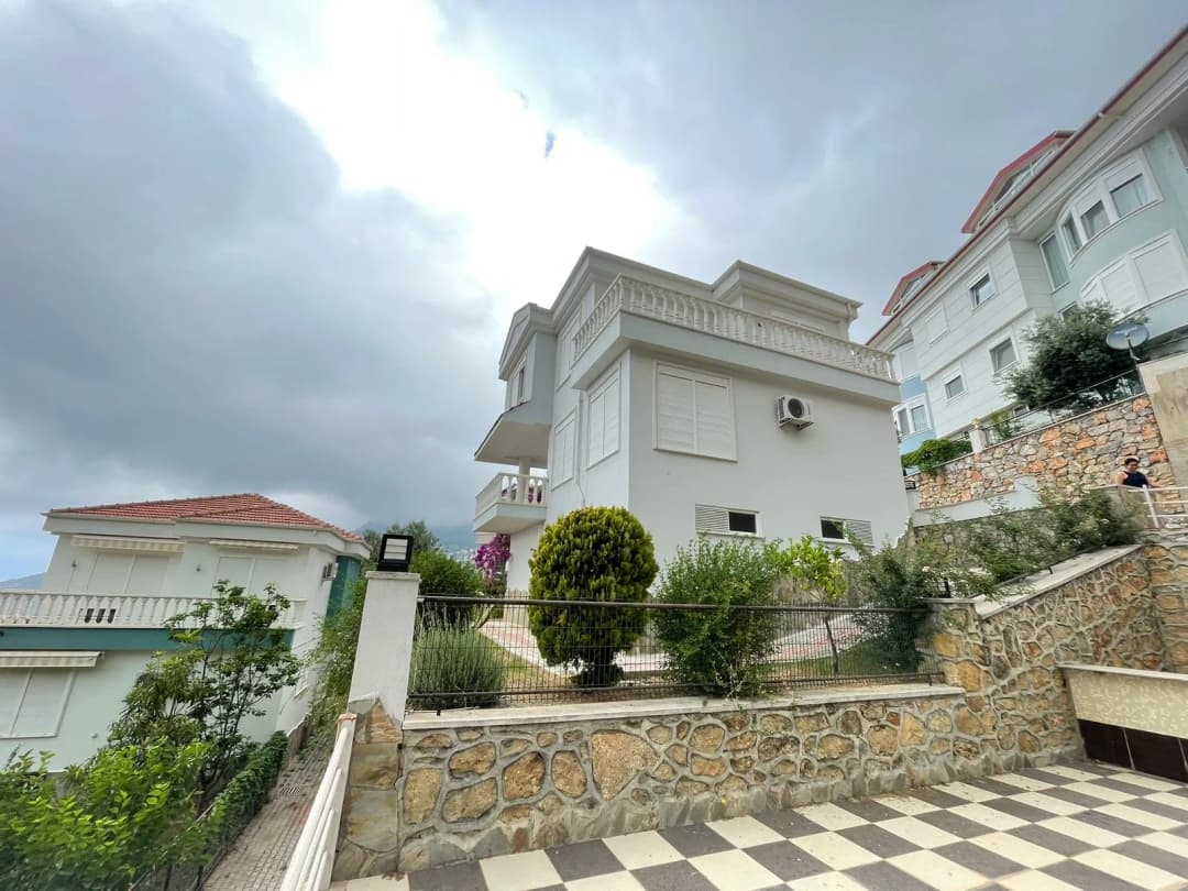 İkamete Uygun Alanya Bektaş’ta 3+1 Müstakil Villa | Özel Havuzlu, Full Eşyalı Ve Panoramik Manzaralı