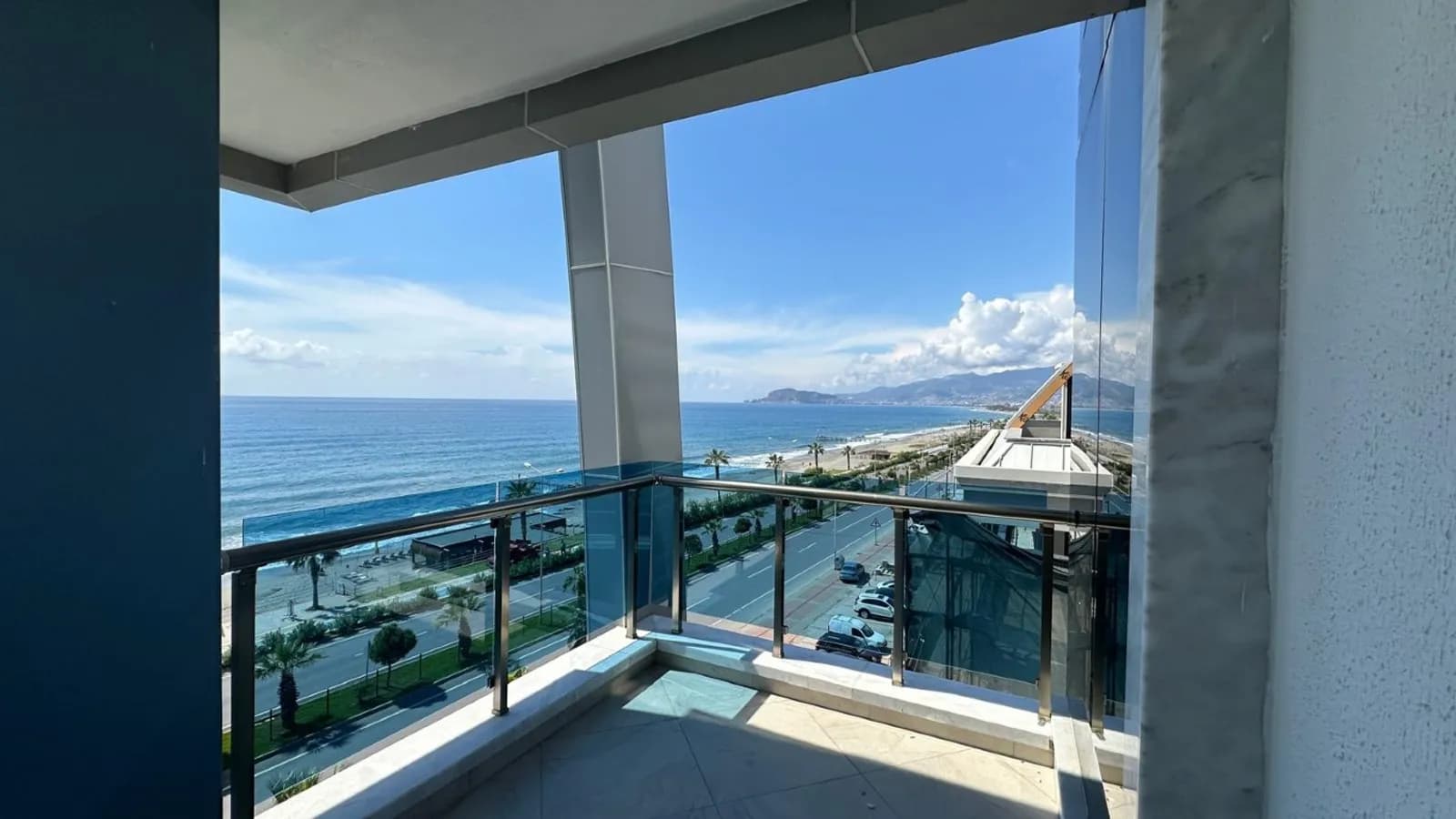 SobiEski 5 Residence, Аланья Махмутлар – Продается квартира 2+1, на первой линии моря с видом на море
