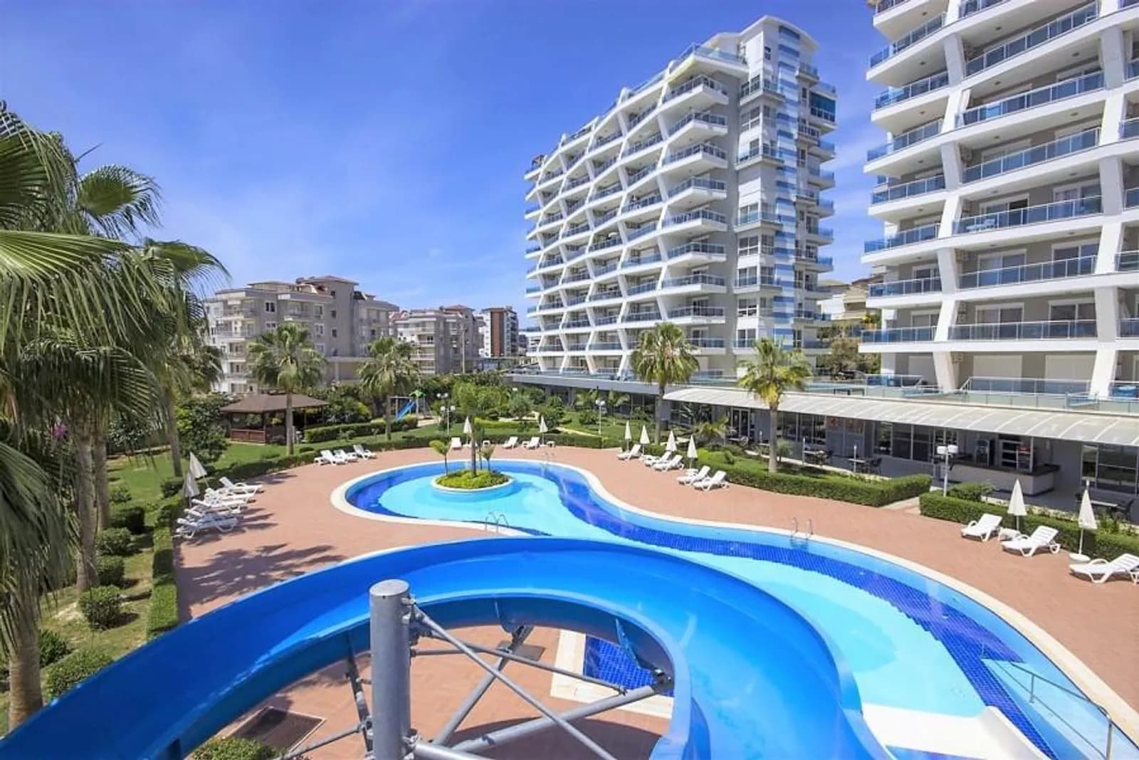 Prodaje se dupleks apartman 3+1 u Crystal Gardenu, Cikcilli, Alanya | 170 m² | Centralna lokacija