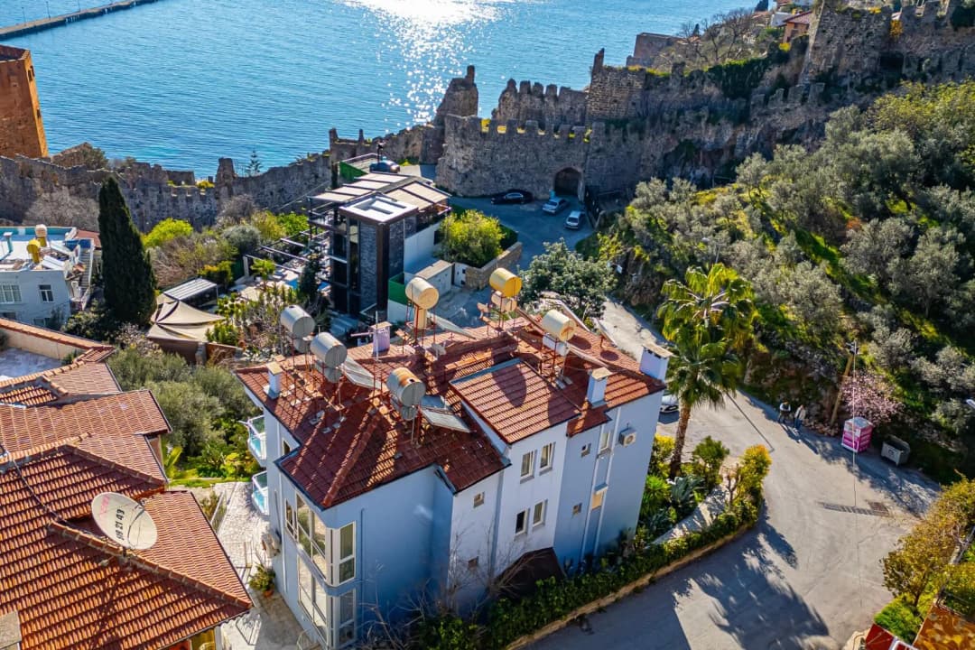 İkamete Uygun 1+1 Daire – Alanya Kale / Çarşı, Eşsiz Deniz Manzarası