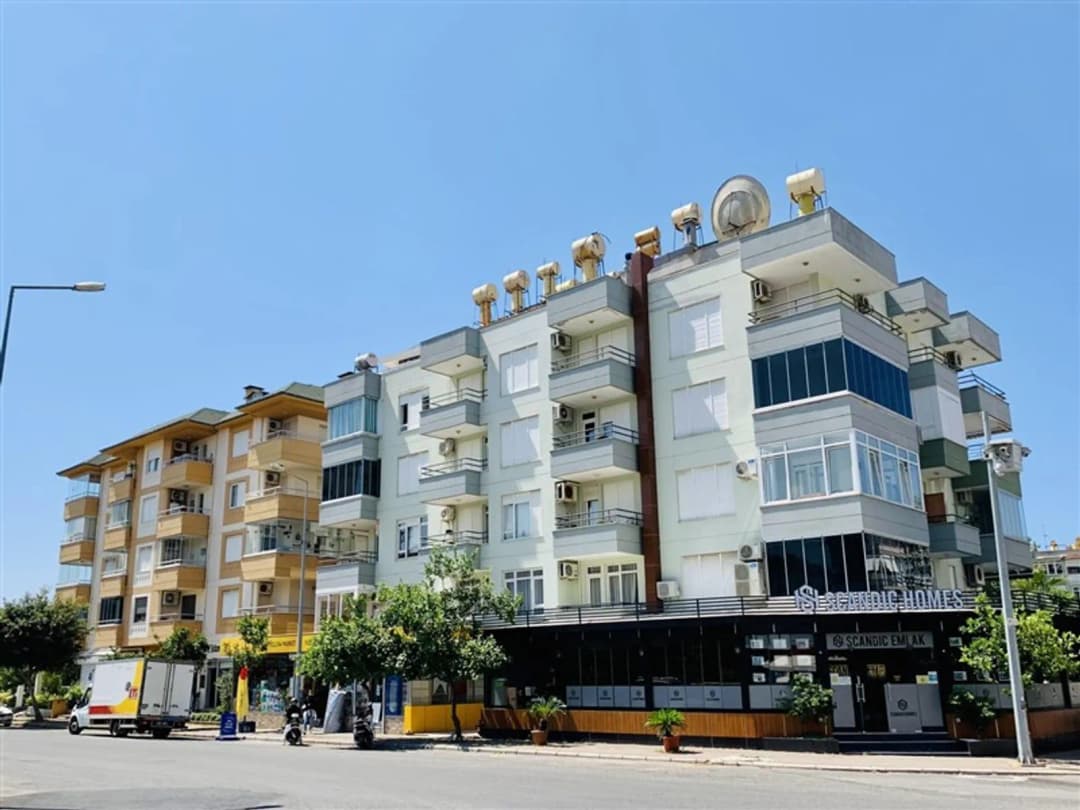 For Sale 1+1 Furnished Apartment In Cumhuriyet Neighborhood, Alanya | Citizenship Eligible | 350 M To The Beach