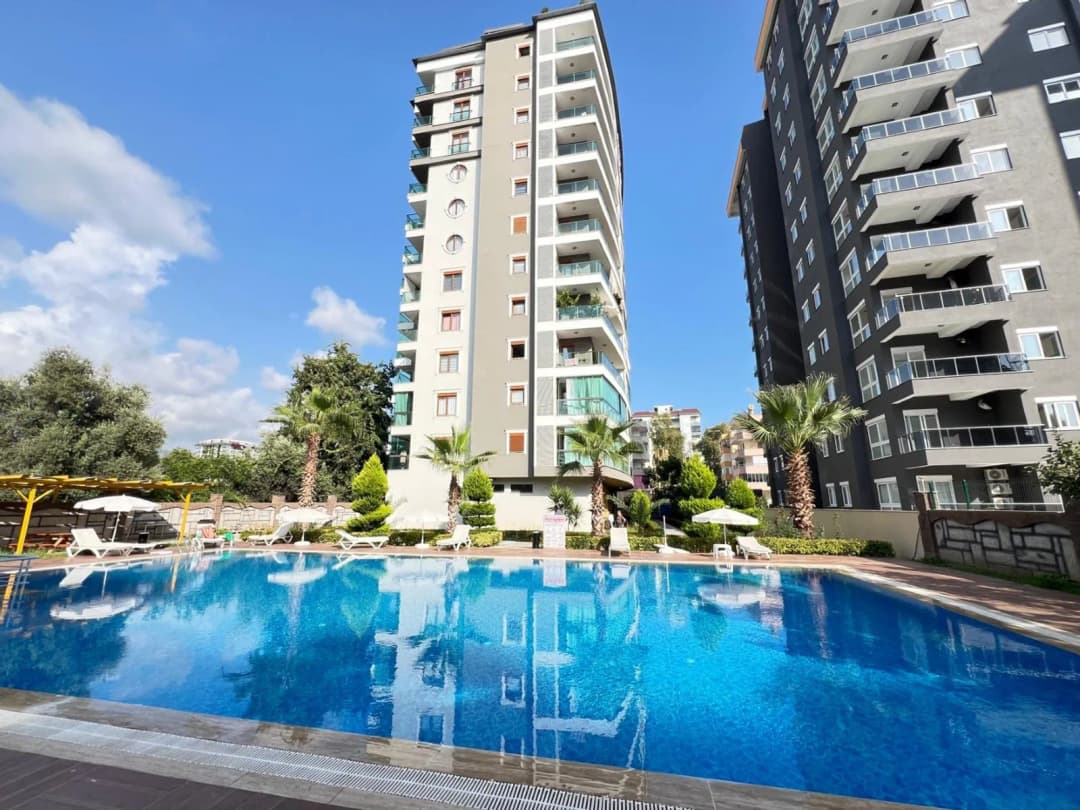 Fully Furnished 1+1 Apartment In Mahmutlar Hayat Residence – 200m To The Sea With Pool