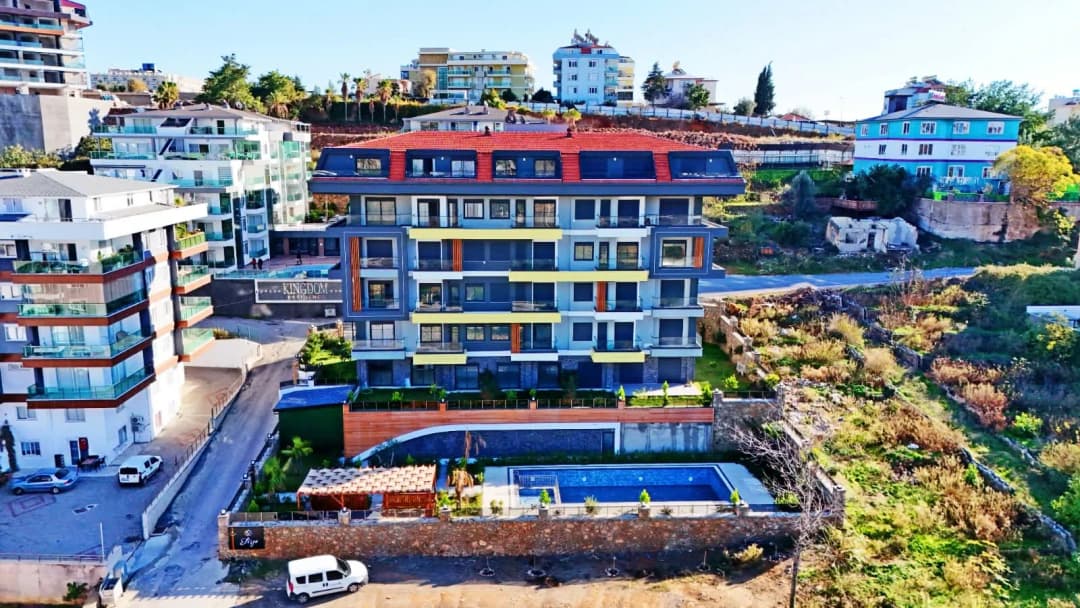 Kestel Alanya’da Aktiviteli Sitede, Elisya Residence’ta Deniz Manzaralı Eşyalı 2+1 Dubleks Daire Satılık