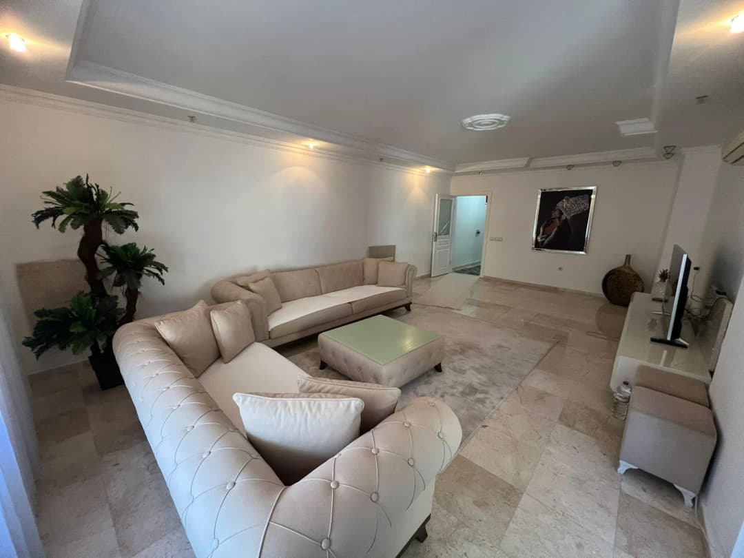 3+1 Stan Za Prodaju U Alanji Oba Göl Mahallesi Güneş Apartmanı | 180 M² | Blizina Mora, U Kompleksu Sa Bazenom | Stan Sa Potencijalom Za Ulaganje I Iznajmljivanje