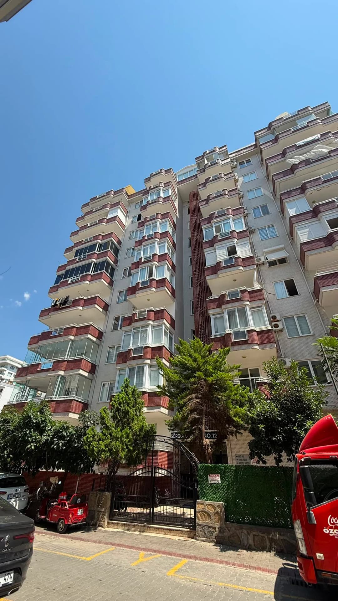 Mahmutlar Görgülü Apartman Satılık 2+1 Daire 125 M² Denize 300 Metre Havuzlu Site Alanya