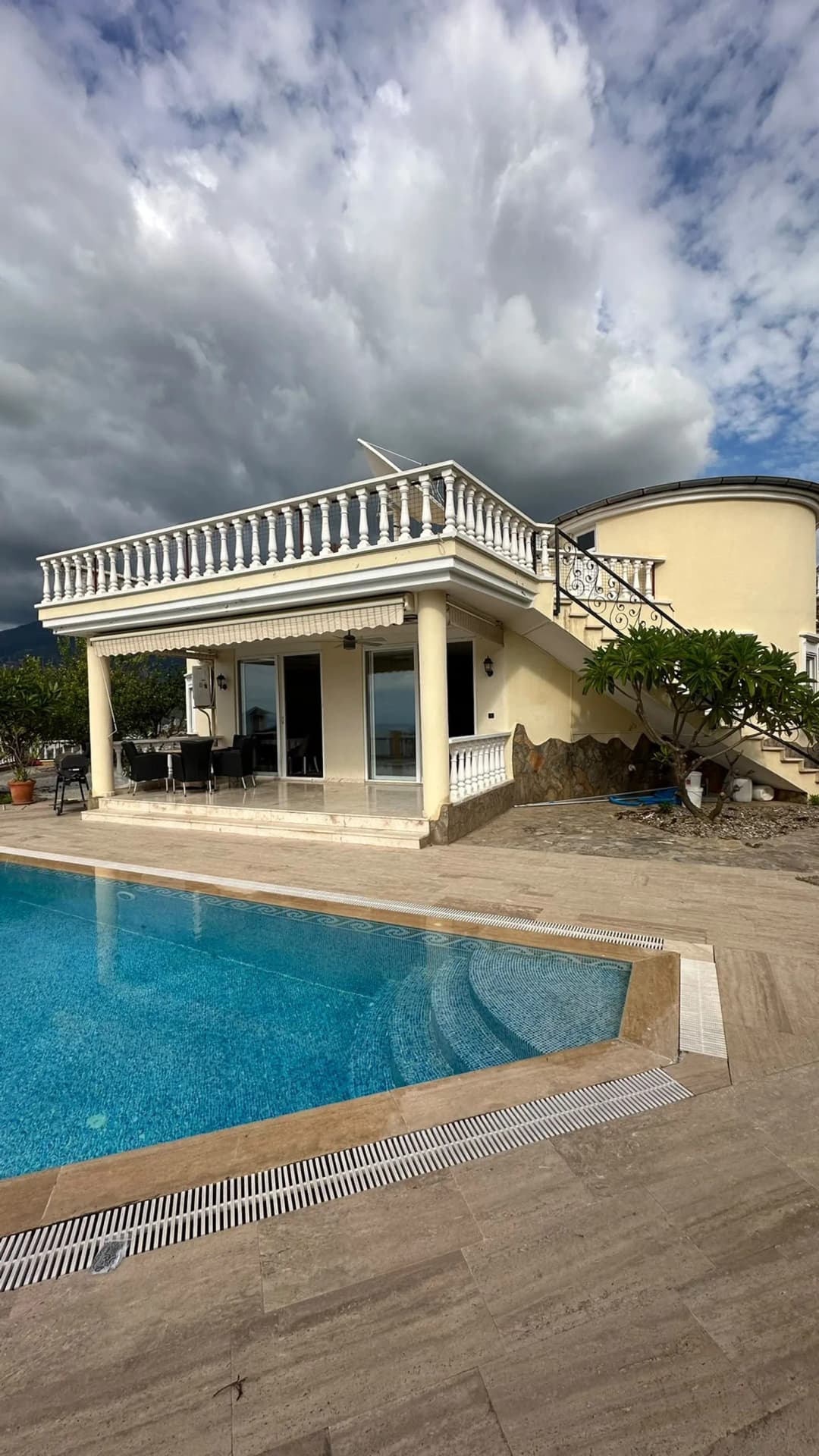 Haus Mit Schwimmbad Und Möblierung Auf Einem 500 M² Grundstück In Kargicak Alanya