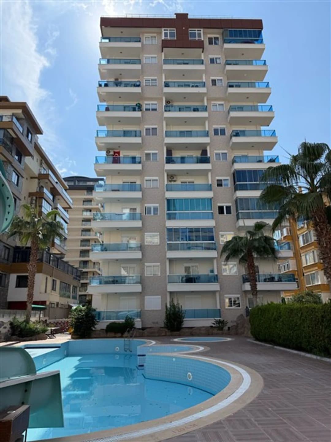 Bsr 2 Mahmutlar Na Prodaju 1+1 Namešten Apartman Sa Pogledom Na More | 100 M Od Mora \