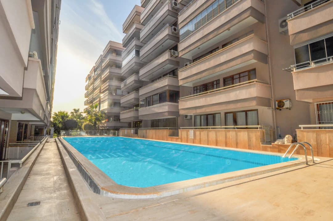 Alkom 1 Mahmutlar - Stan Sa 110 M² Na Samoj Plaži, Namješten 2+1 | Kompleks S Sahom