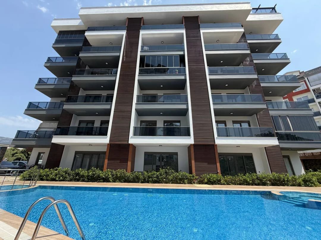 Продается Меблированная Квартира 1+1 В Velux Residence, Тосмур – Вид На Море И Крепость, 800 М До Моря