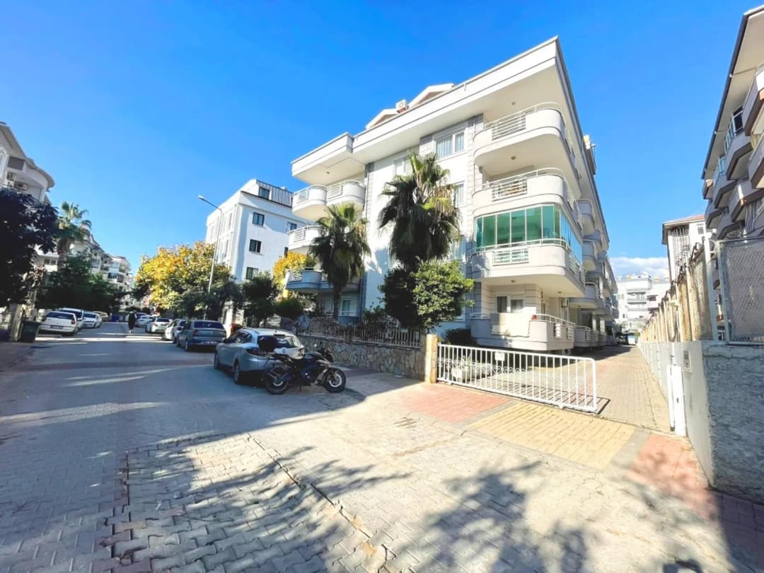 Alanya Oba Elmaslar Site 3+1 Furnished Corner Apartment – 180 M² – Suitable For Residence
